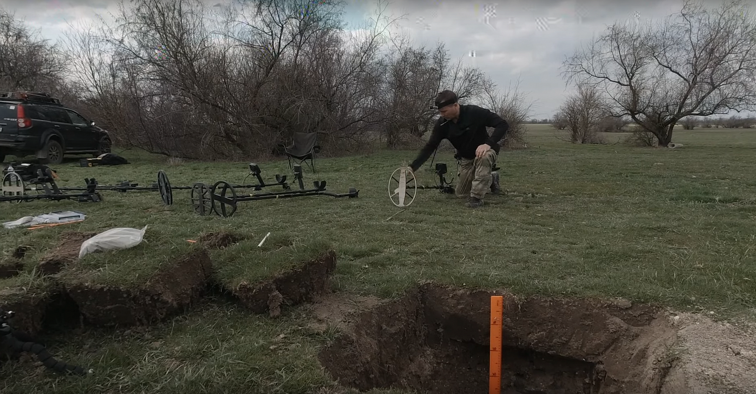 Потеря глубины цели в грунте: тесты на Intronic, Equinox, Signum, XP Deus